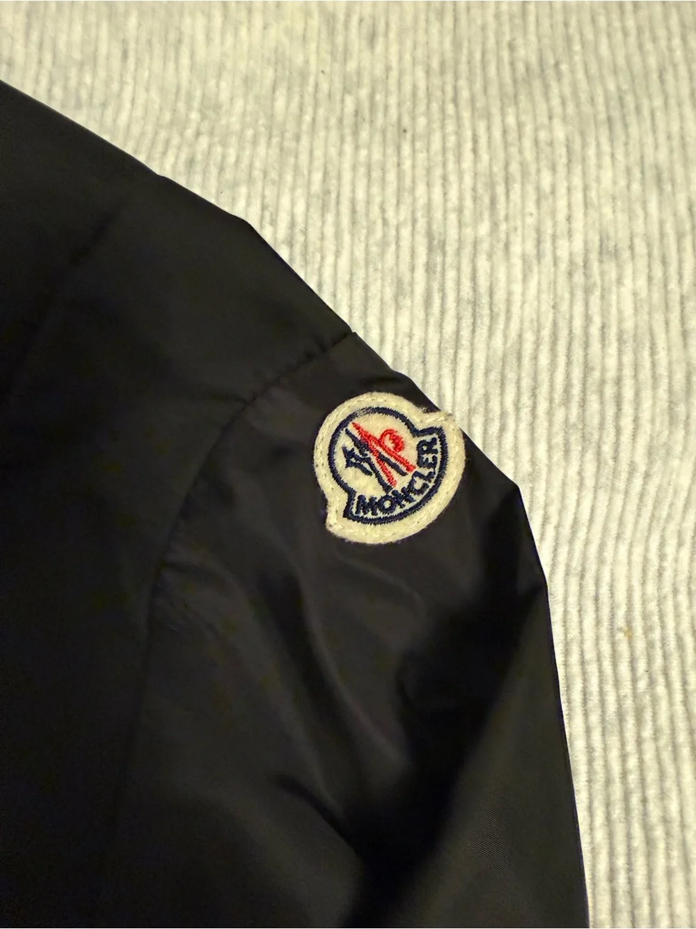 Moncler Black Hooded Jacket with Tan/Dusty Pink and White Stripe Panel Size 6